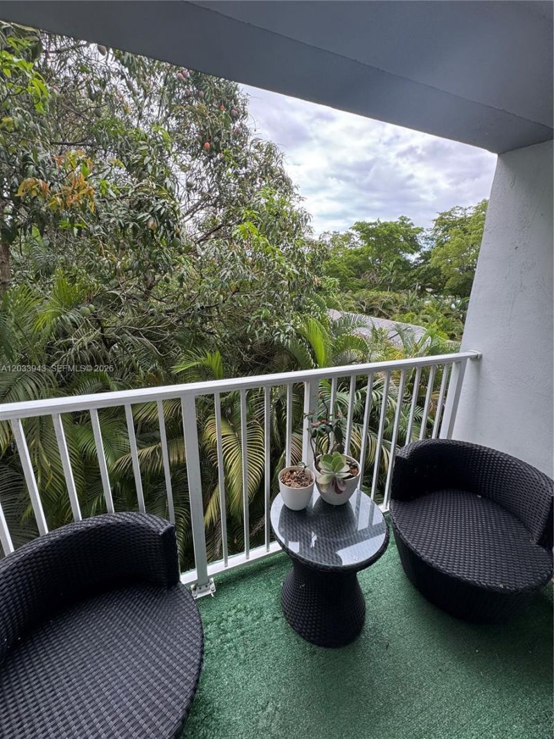 645 NE 121st St, Unit 304, North Miami, FL 33161 Photo