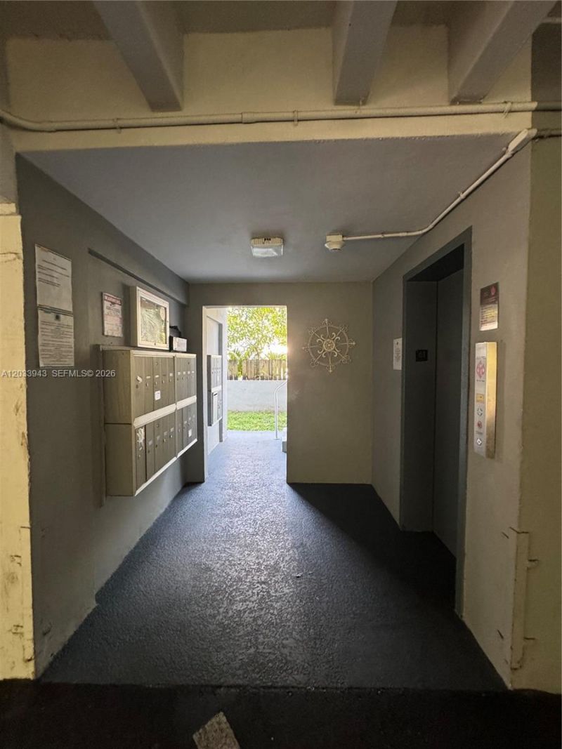 645 NE 121st St, Unit 304, North Miami, FL 33161 Photo