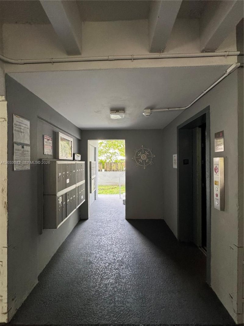 645 NE 121st St, Unit 304, North Miami, FL 33161 Photo