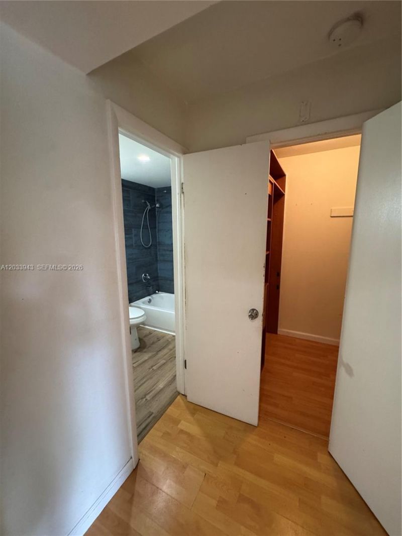 645 NE 121st St, Unit 304, North Miami, FL 33161 Photo