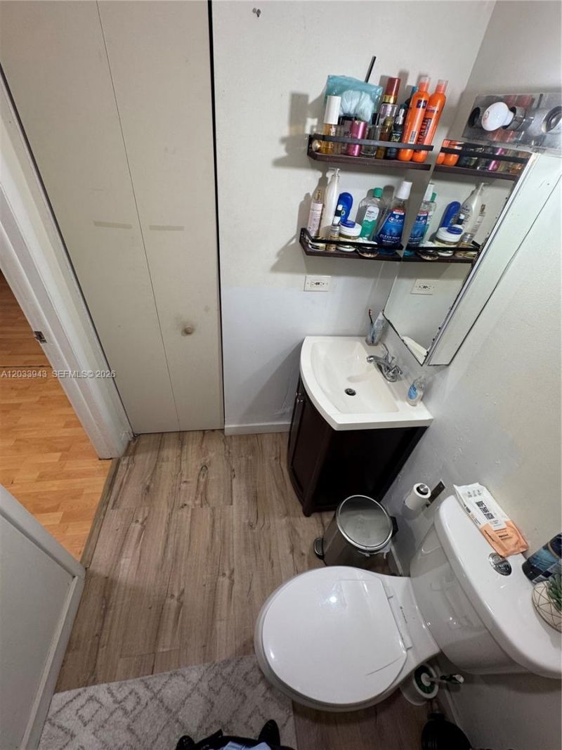 645 NE 121st St , Unit 304, North Miami, FL 33161 Photo