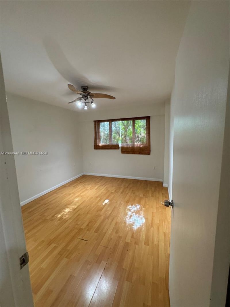 645 NE 121st St, Unit 304, North Miami, FL 33161 Photo