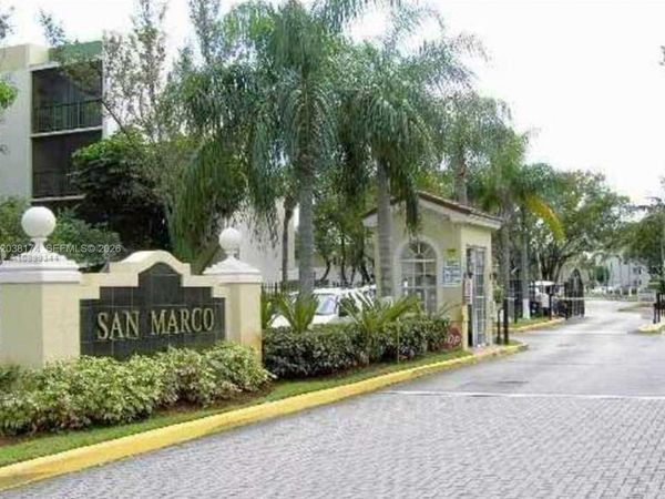 8810 Fontainebleau Blvd , Unit 303, Miami, FL 33172