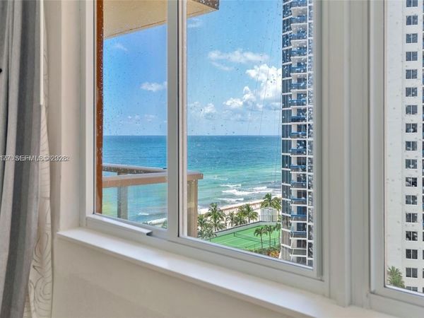 19201 Collins Ave , Unit 1001, Sunny Isles Beach, FL 33160