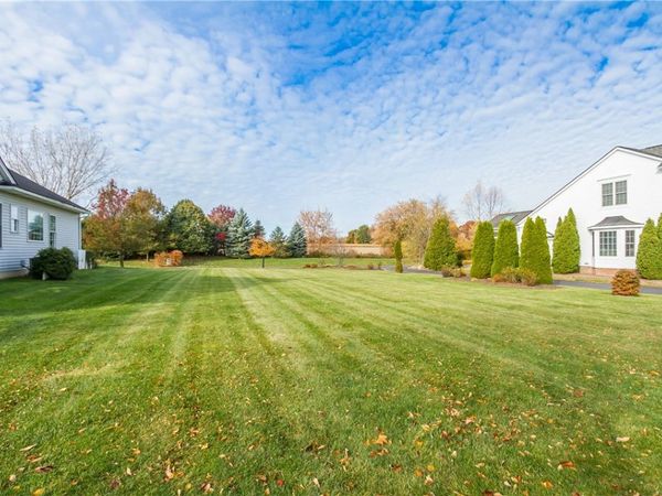 10 Settlers , Pittsford, NY 14534
