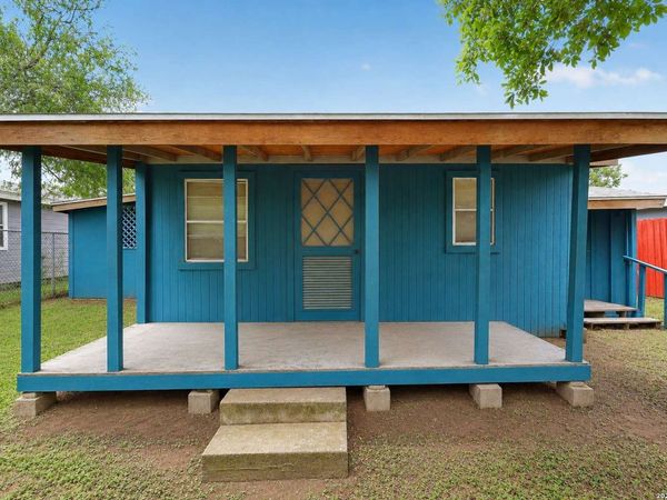 1434 S Colorado Ave, Mercedes, TX 78570