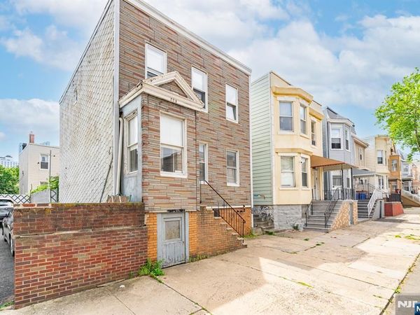 205 Beacon Avenue, JERSEY CITY, NJ 07306