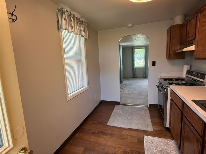 725 Perry Street, Vermilion, OH 44089 Photo 8