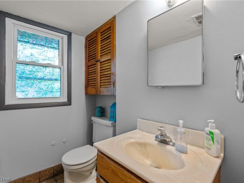 13548 Holland Road, Brook Park, OH 44142 Photo 18
