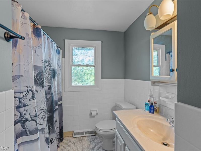 13548 Holland Road, Brook Park, OH 44142 Photo 24