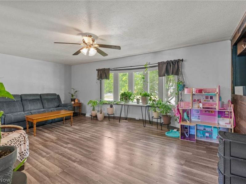13548 Holland Road, Brook Park, OH 44142 Photo 4
