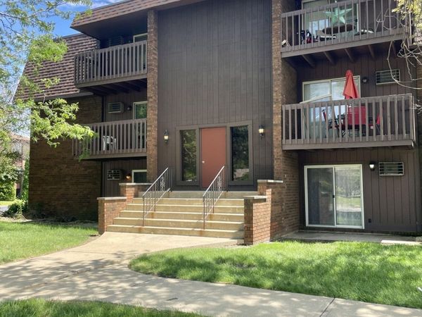 10047 Kennedy Avenue, Unit 2b, Highland, IN 46322