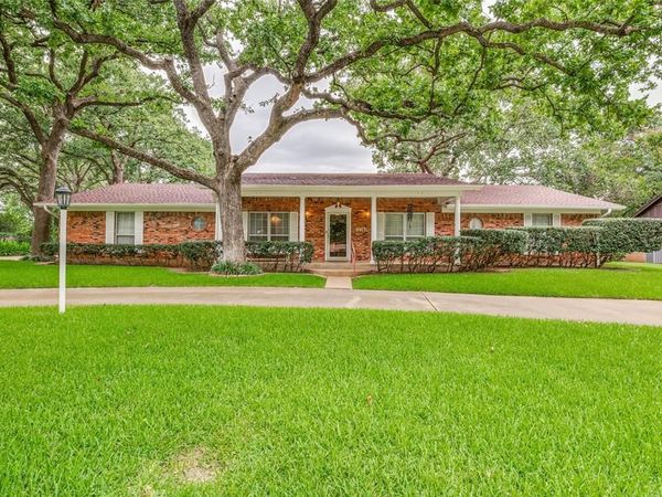 607 N Parkridge Drive, Mansfield, TX 76063