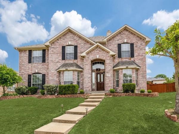 3926 Rolling Oaks Drive, Carrollton, TX 75007
