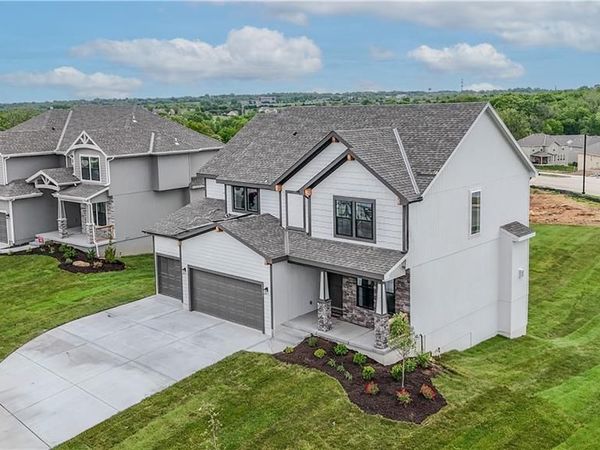 24624 W 60th Terrace, Shawnee, KS 66226