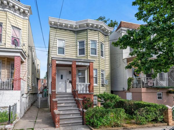 2422 St Raymonds Avenue , Bronx, NY 10461