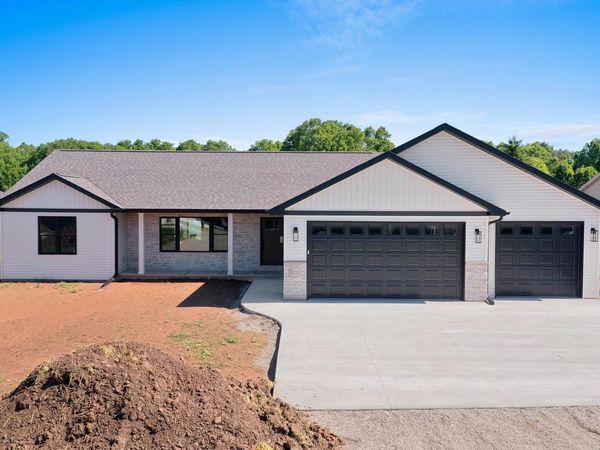 3022 WINNIPEG STREET, Menasha, WI 54952
