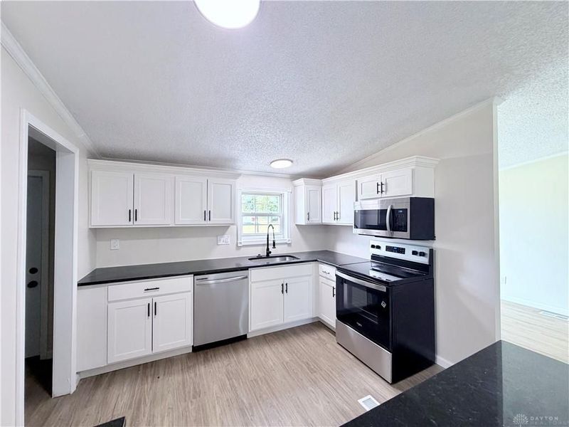 20144 Kossuth Loop Road, Wapakoneta, OH 45895 Photo 10
