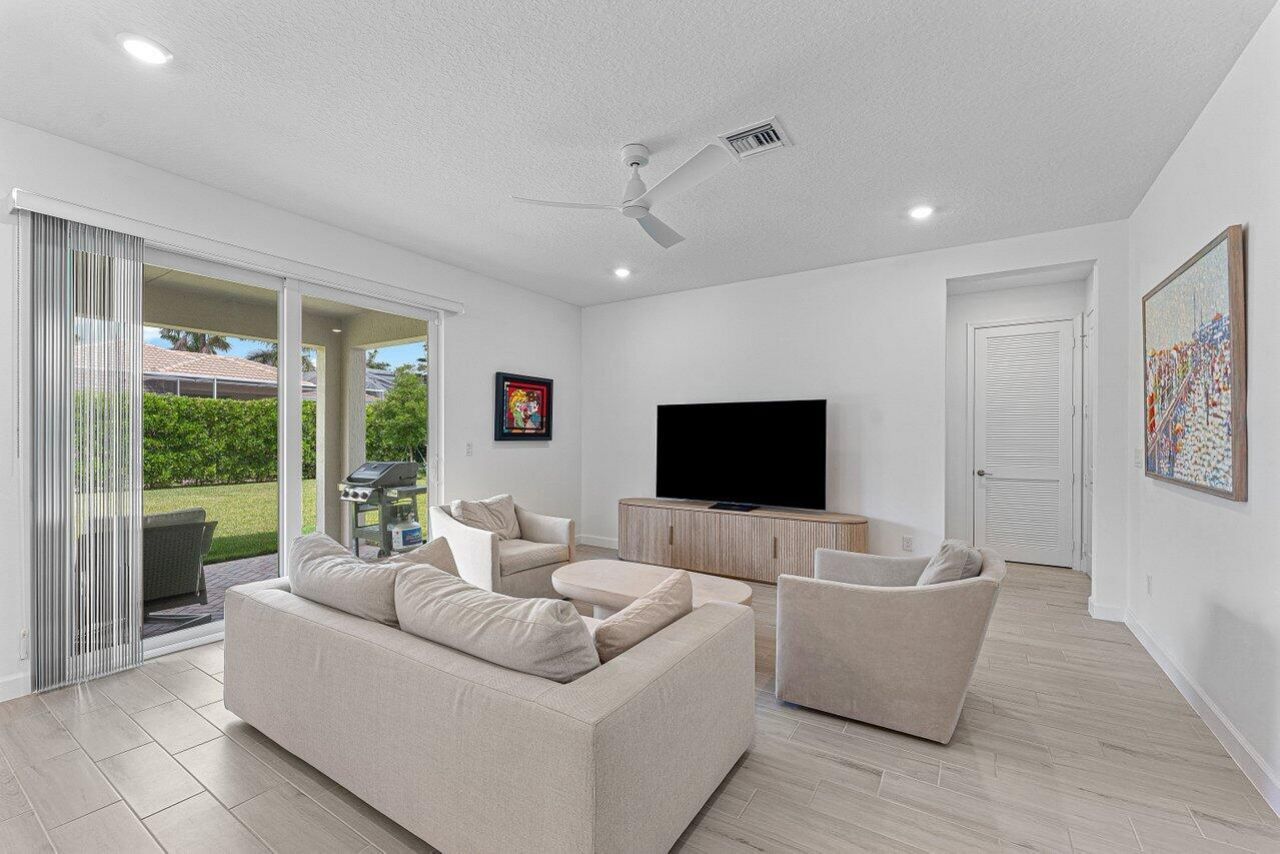 9298 Pearch Lane, Boynton Beach, FL 33437 Photo