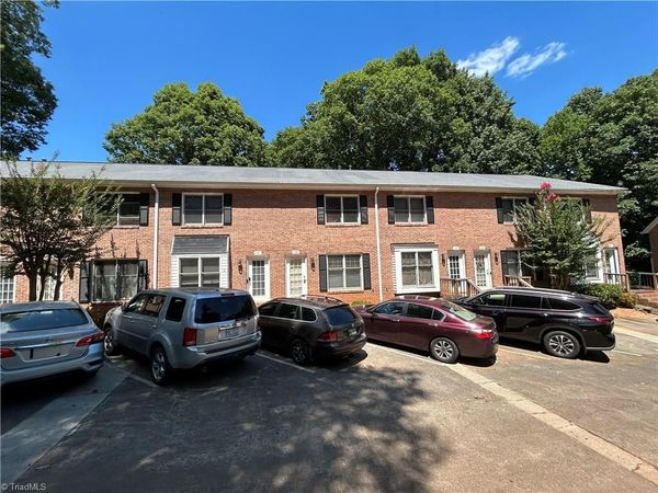 1439 King Charles Drive, Clemmons, NC 27012