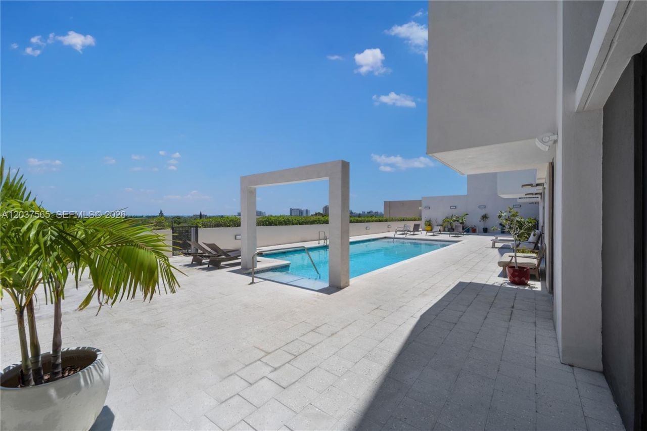 1501 SW 37th Ave , Unit 1307, Miami, FL 33145 Photo