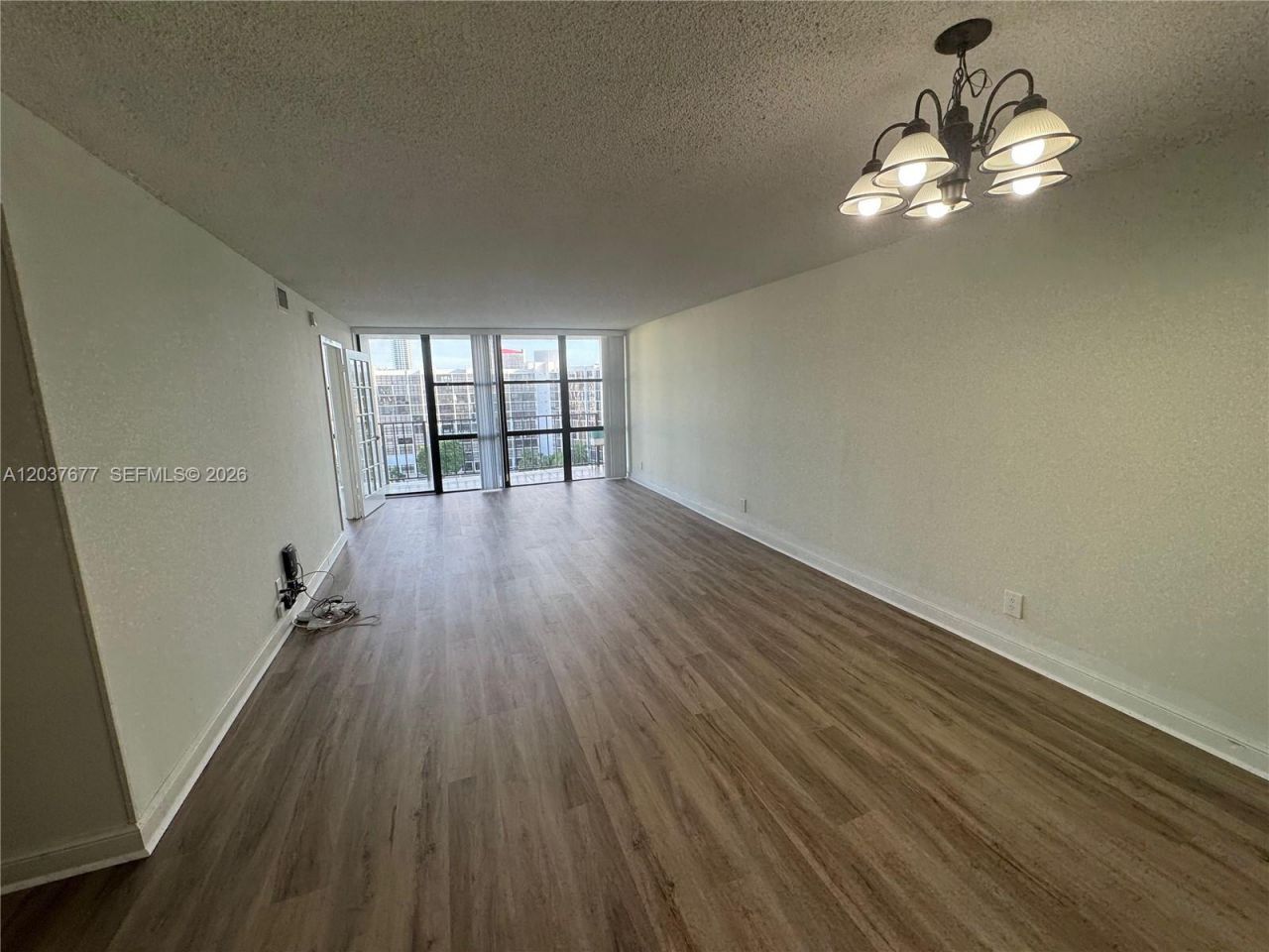 800 Parkview Dr , Unit 1018, Hallandale Beach, FL 33009 Photo