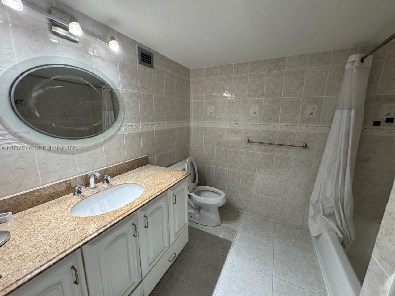 800 Parkview Dr , Unit 1018, Hallandale Beach, FL 33009 Photo