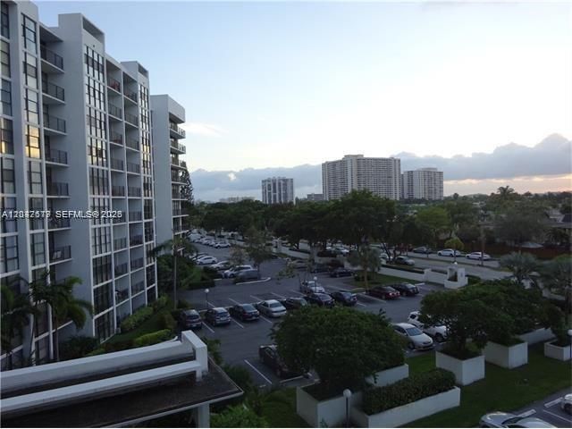800 Parkview Dr , Unit 1018, Hallandale Beach, FL 33009 Photo