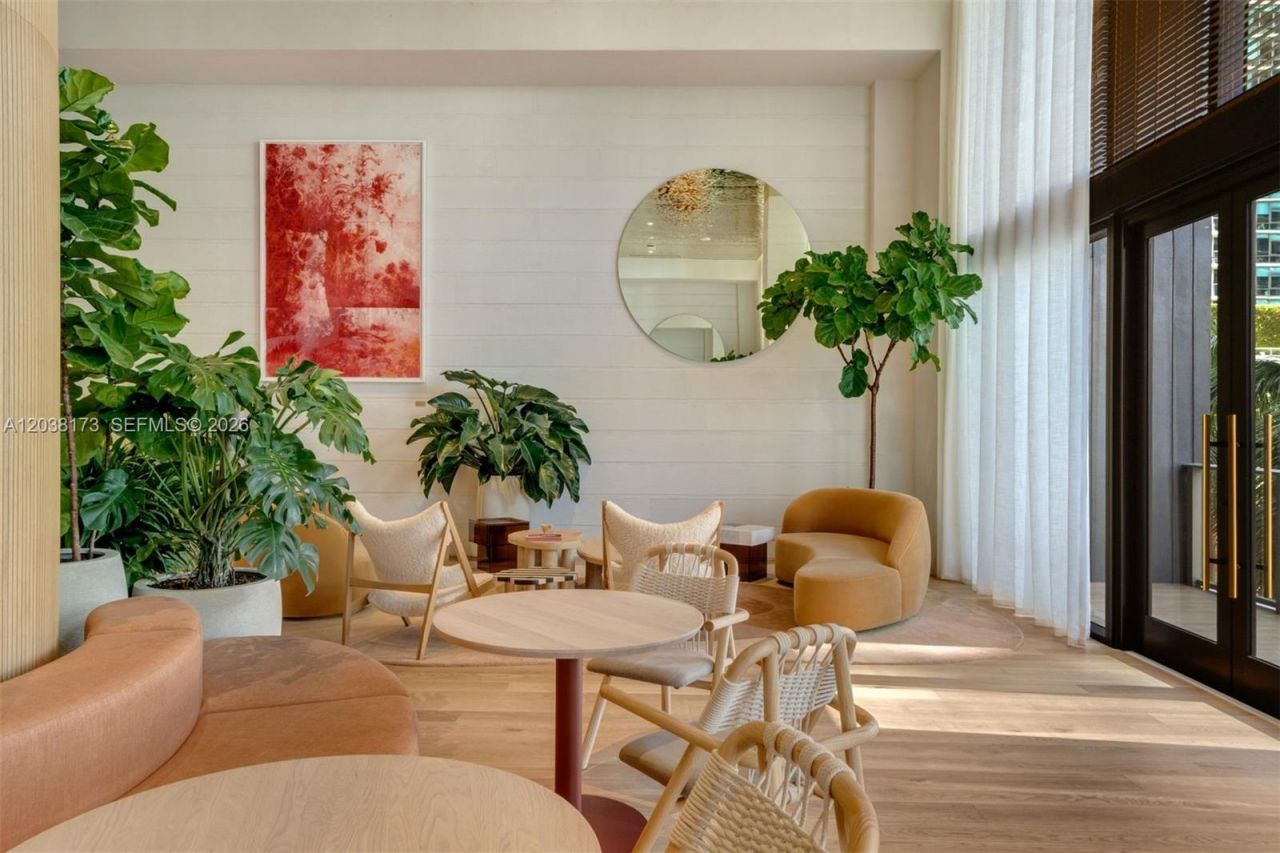 90 32 , Unit 503, Miami, FL 33131 Photo