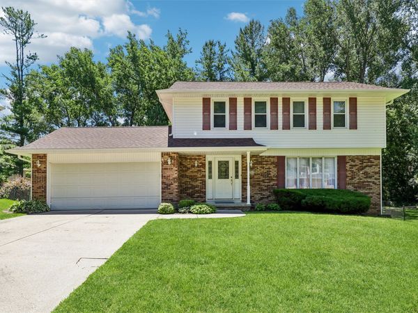 2904 Caulder Avenue, Des Moines, IA 50321