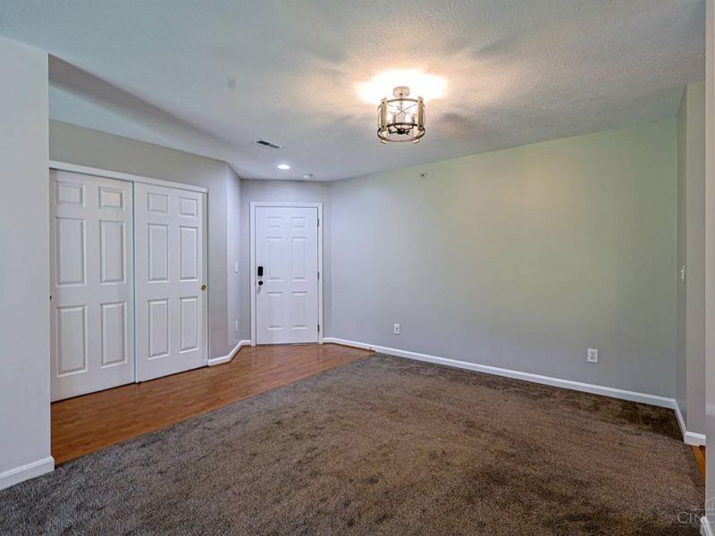 6975 Summit Lake Drive, Unit 11, Cincinnati, OH 45247 Photo 10