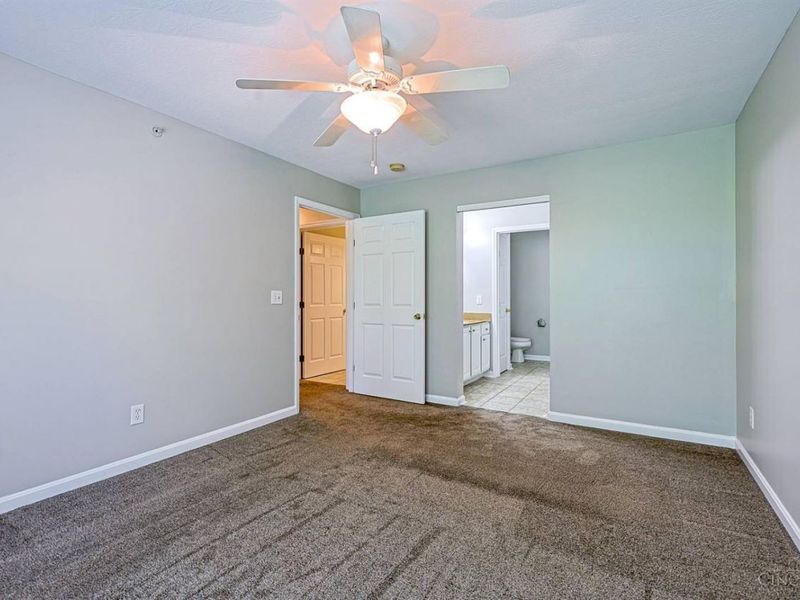 6975 Summit Lake Drive, Unit 11, Cincinnati, OH 45247 Photo 19