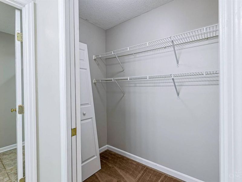 6975 Summit Lake Drive, Unit 11, Cincinnati, OH 45247 Photo 21