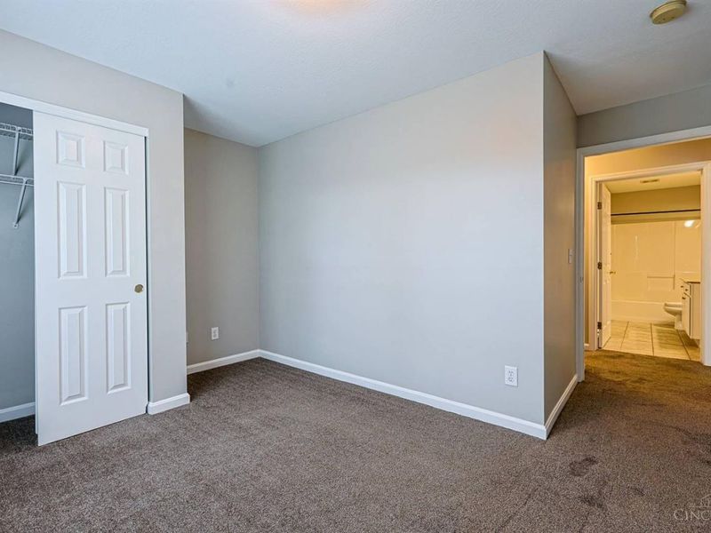 6975 Summit Lake Drive, Unit 11, Cincinnati, OH 45247 Photo 25