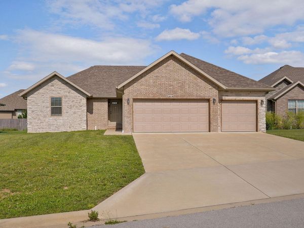 664 N Montego Street , Nixa, MO 65714