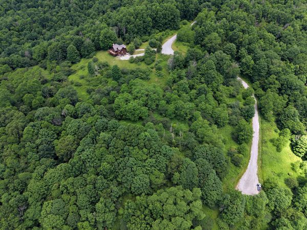 130 Northern Trail, Slatyfork, WV 26291