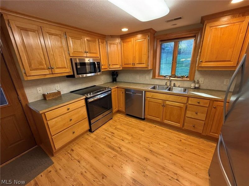 9201 N Shore Drive NE, Mineral City, OH 44656 Photo 15