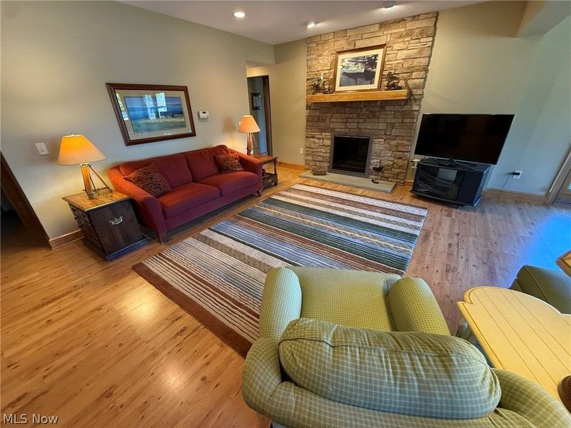 9201 N Shore Drive NE, Mineral City, OH 44656 Photo 2