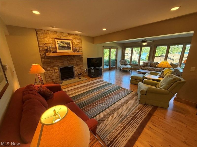 9201 N Shore Drive NE, Mineral City, OH 44656 Photo 3