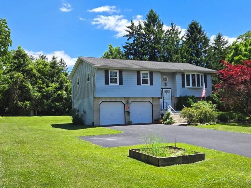 6581 Skyview Lane, Coopersburg, PA 18036 Main Photo