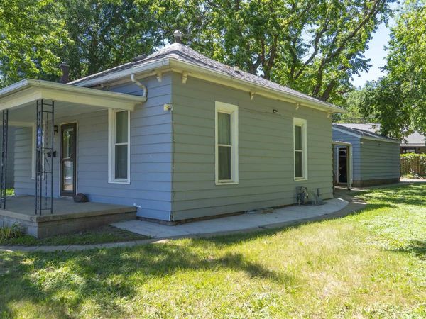 1933 SHERMAN AVE, Sioux City, IA 51106
