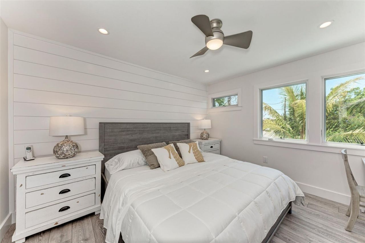 256 Gladiolus Street, Anna Maria, FL 34216 Photo