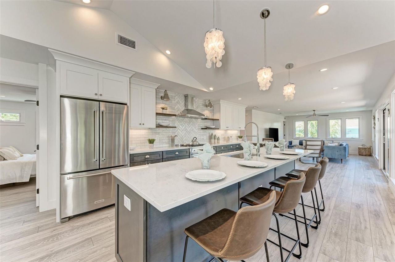 256 Gladiolus Street, Anna Maria, FL 34216 Photo