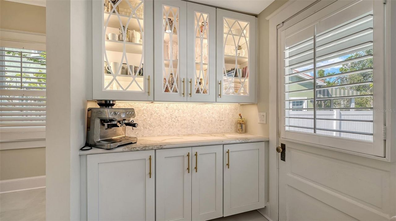 7715 Westmoreland Drive, Sarasota, FL 34243 Photo