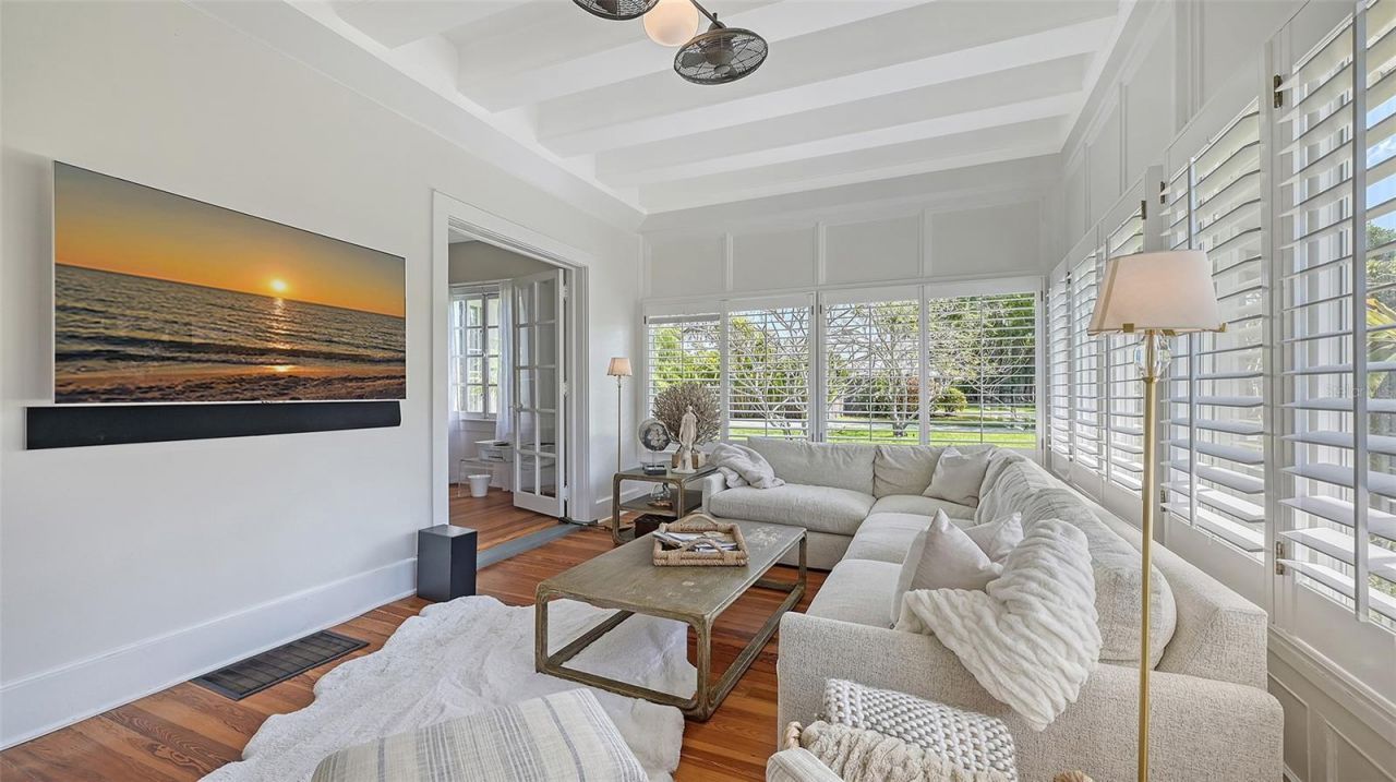 7715 Westmoreland Drive, Sarasota, FL 34243 Photo