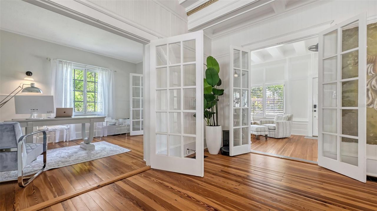 7715 Westmoreland Drive, Sarasota, FL 34243 Photo