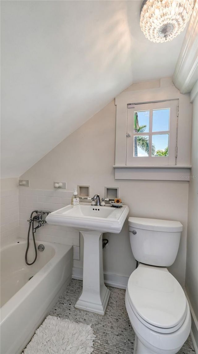 7715 Westmoreland Drive, Sarasota, FL 34243 Photo