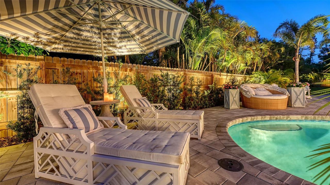 7715 Westmoreland Drive, Sarasota, FL 34243 Photo