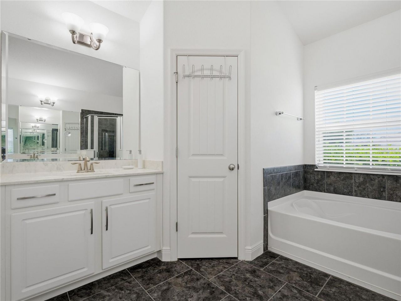 695 Grape Ivy Lane, New Smyrna Beach, FL 32168 Photo