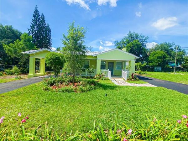 17 WILKES STREET , AVON PARK, FL 33825